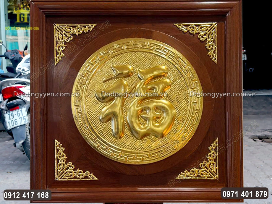 Từng họa tiết hoa văn được chăm ch&uacute;t tỉ mỉ